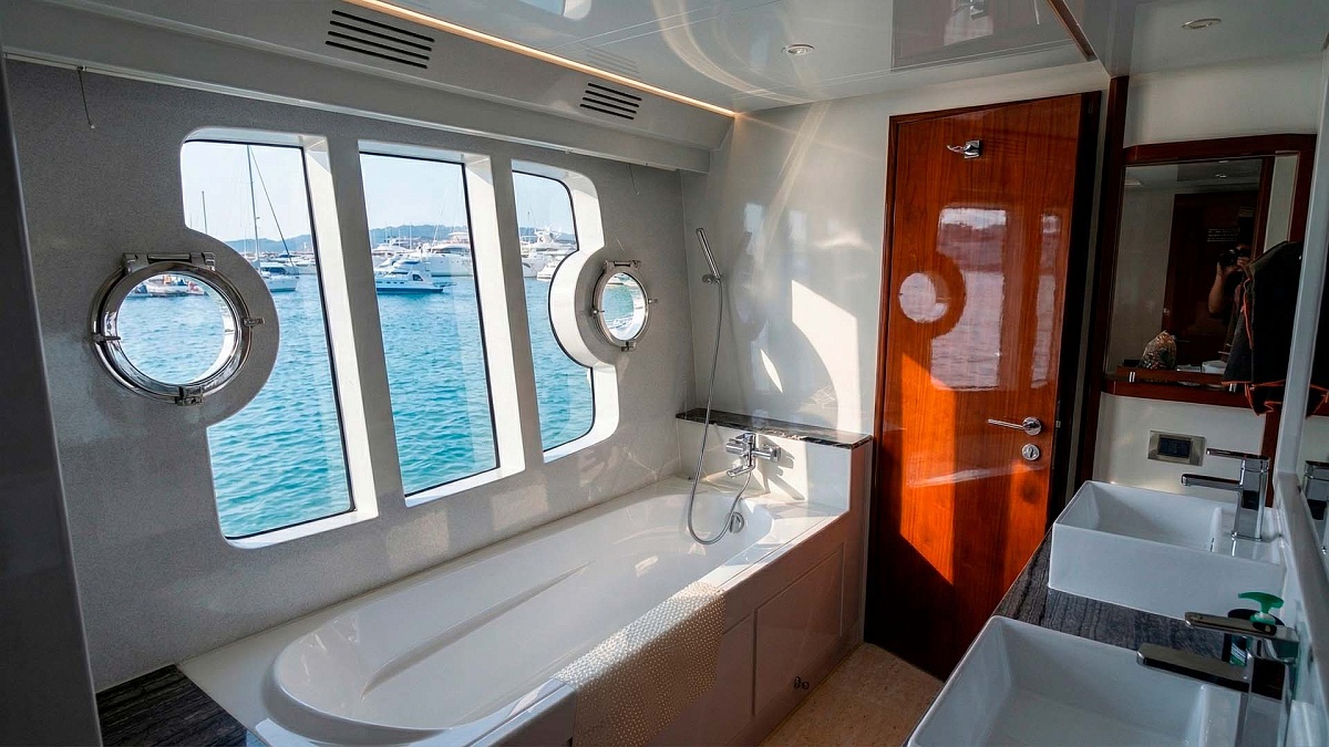 Аренда яхты Ferretti Custom Line 100 Seabreak на Пхукете